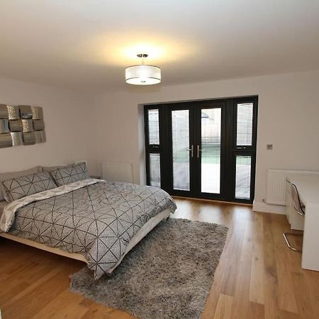 Lovely One Bed Apartment-Near All Transport-Village-Freeparking London Exteriör bild